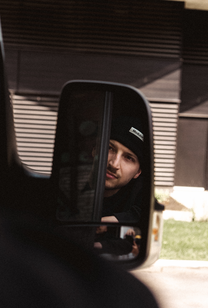 TUQUE NOIRE - ÉTIQUETTE