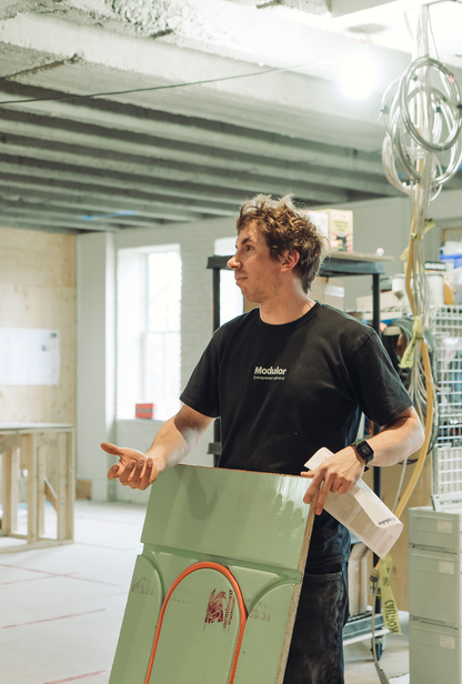 T-SHIRT ISOMÉTRIQUE NOIR